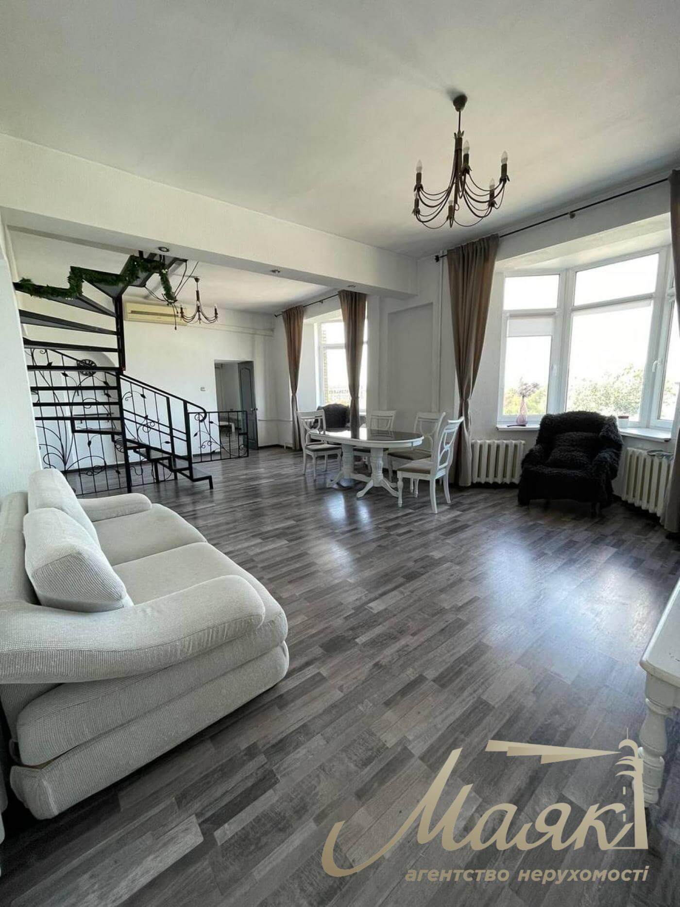 Дворівнева квартира на Подолі 1200$ в місяц - Зображення 4